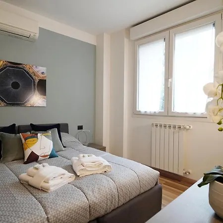 Apartment Rentopolis - Palazzo Candiani Milan