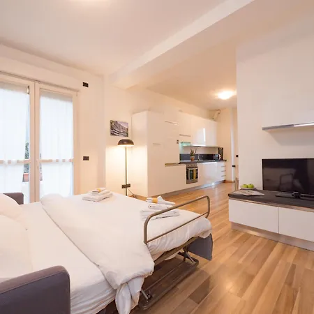 Rentopolis - Palazzo Candiani Apartment