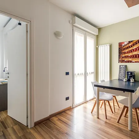 Rentopolis - Palazzo Candiani Apartment