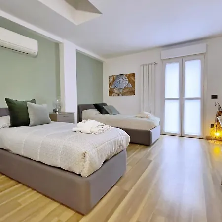 Rentopolis - Palazzo Candiani Appartement