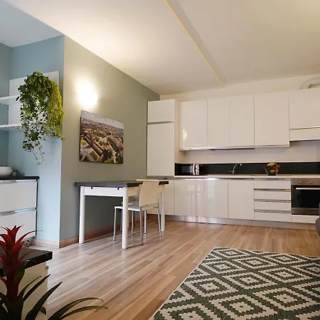 Rentopolis - Palazzo Candiani Appartement